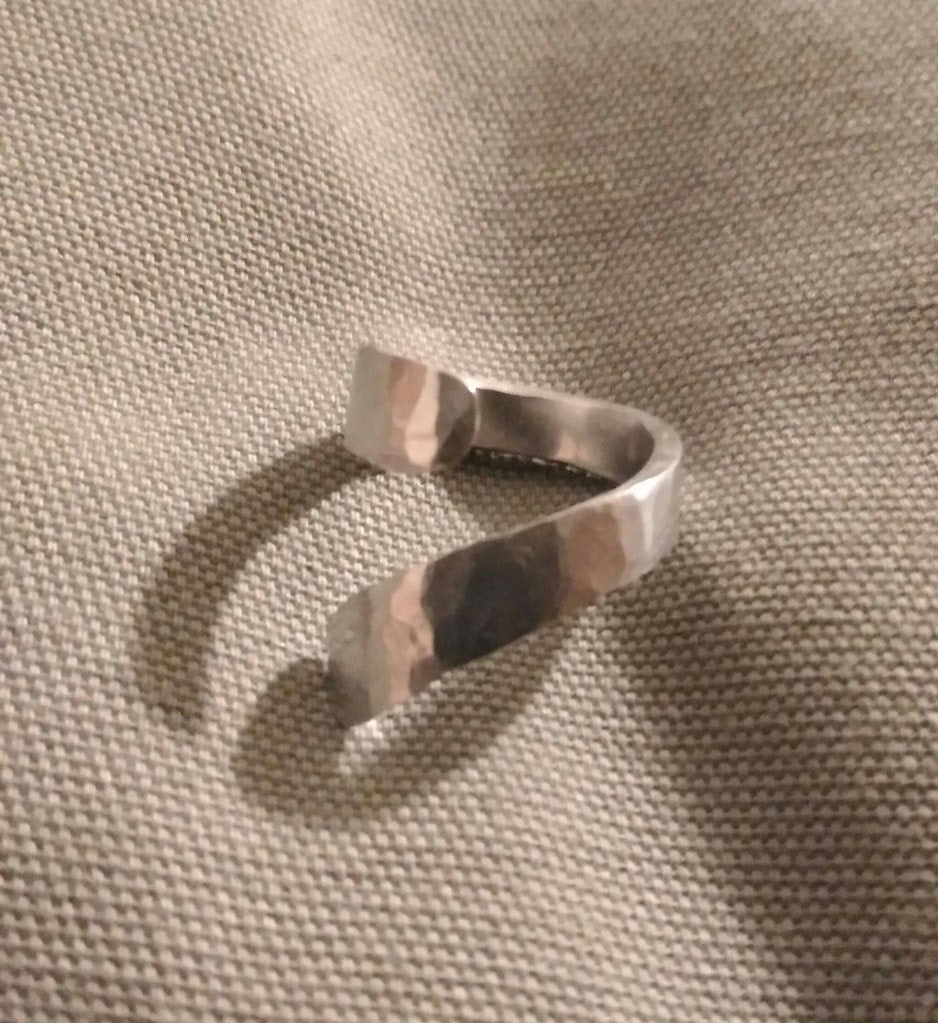 Statement thumb ring for women. Unusual hammered aluminum ring. Contemporary aluminium jewelry