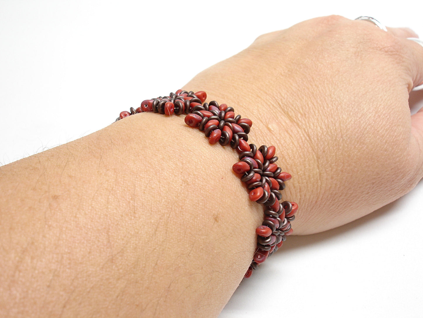 Beaded jewelry set for women. Brown and red superduo bracelet necklace and earrings.