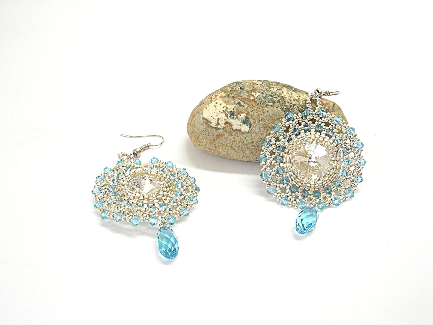 Blue crystal earrings. Beaded dangle earrings. Bridal earrings. Handmade jewelry