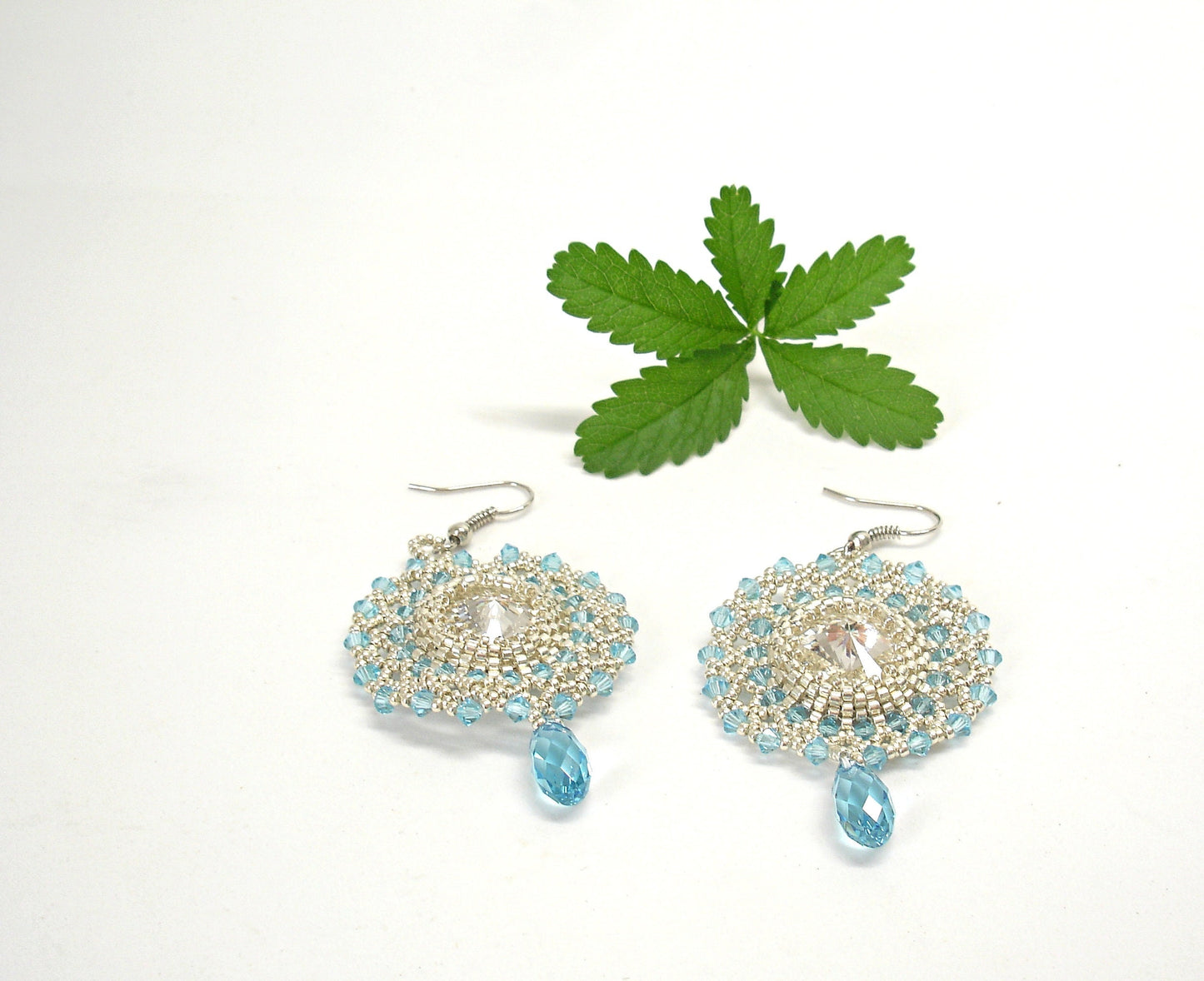 Blue crystal earrings. Beaded dangle earrings. Bridal earrings. Handmade jewelry