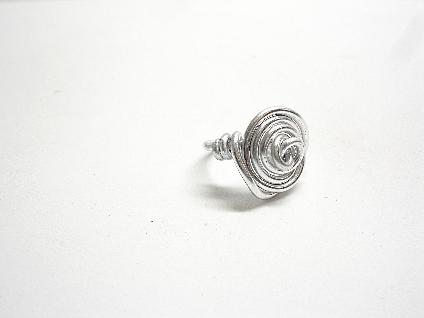 Aluminium chunky ring for women. Wire wrapped statement ring. Aluminum contemporary jewelry. Spiral ring