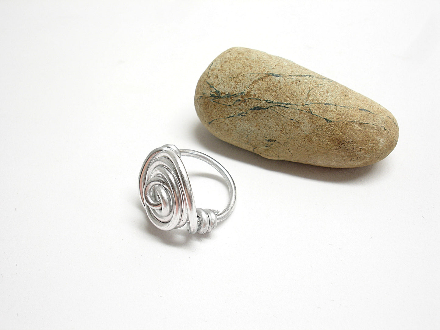 Aluminium chunky ring for women. Wire wrapped statement ring. Aluminum contemporary jewelry. Spiral ring