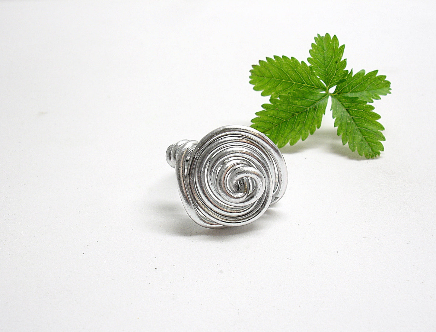 Aluminium chunky ring for women. Wire wrapped statement ring. Aluminum contemporary jewelry. Spiral ring