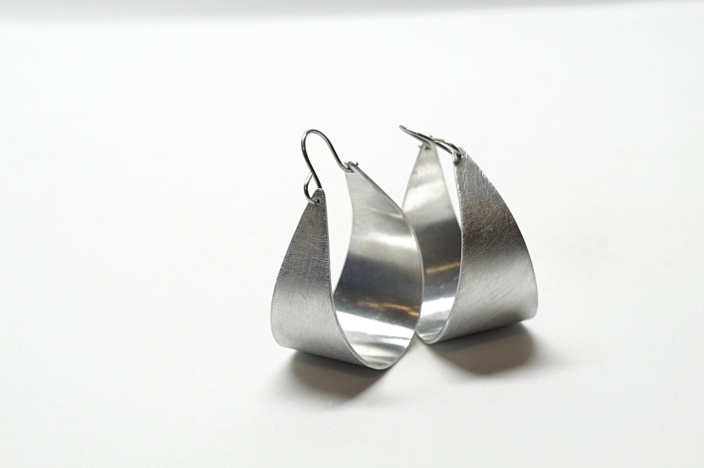 Large hoop aluminium earrings. Wide brushed silver matte earrings. Everyday big silver aluminum earrings. Statement aluminum jewelry
