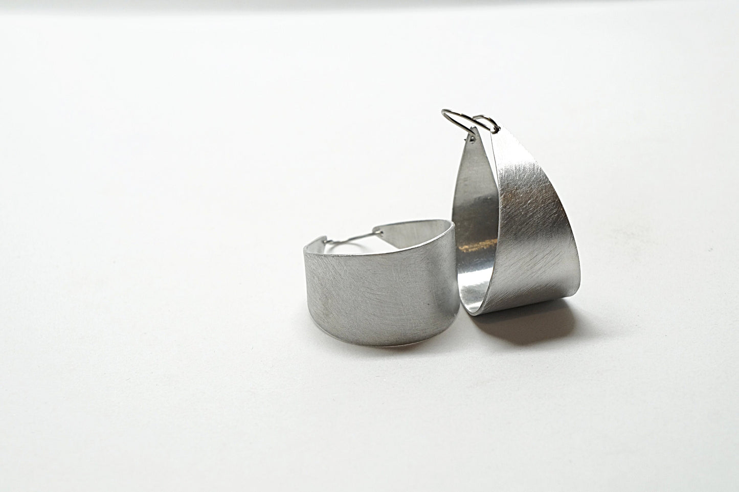 Large hoop aluminium earrings. Wide brushed silver matte earrings. Everyday big silver aluminum earrings. Statement aluminum jewelry