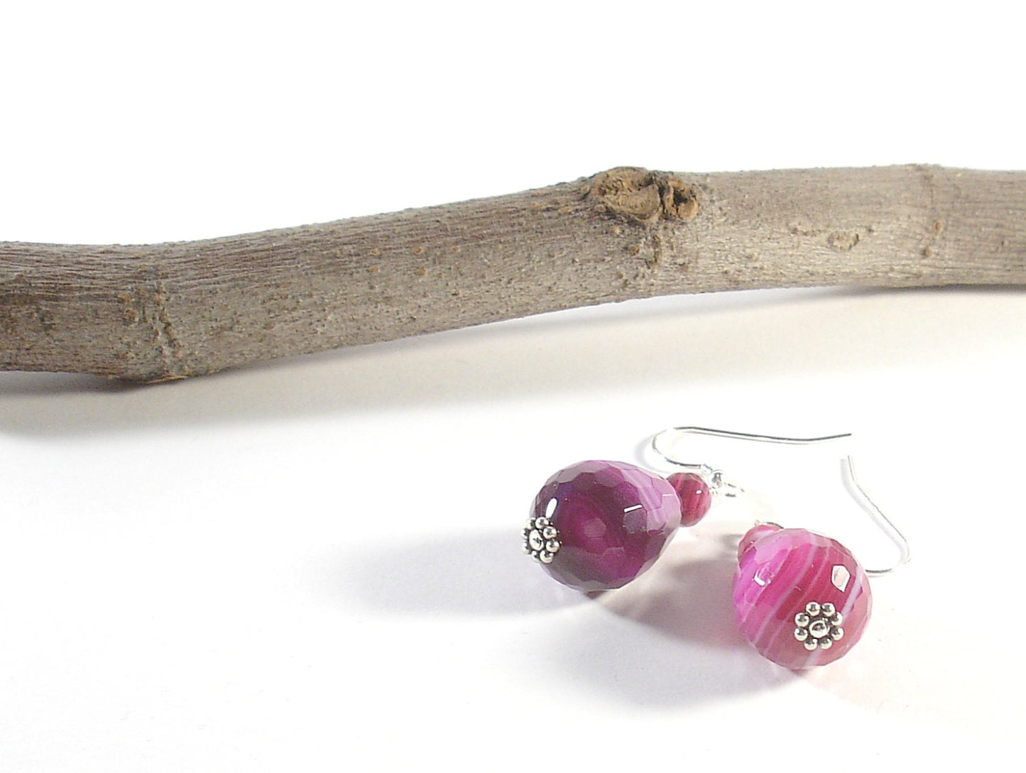 Agate earrings. Silver earrings with agate. Boho earrings. Purple dangle earrings. Stone earrings. Gift for her
