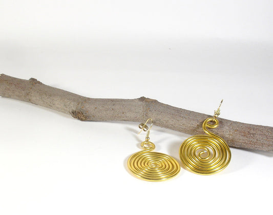 Gold spiral earrings. Aluminum wire earrings. Golden aluminium spiral earrings. Celtic earrings. Light weight earrings. Aluminium earrings