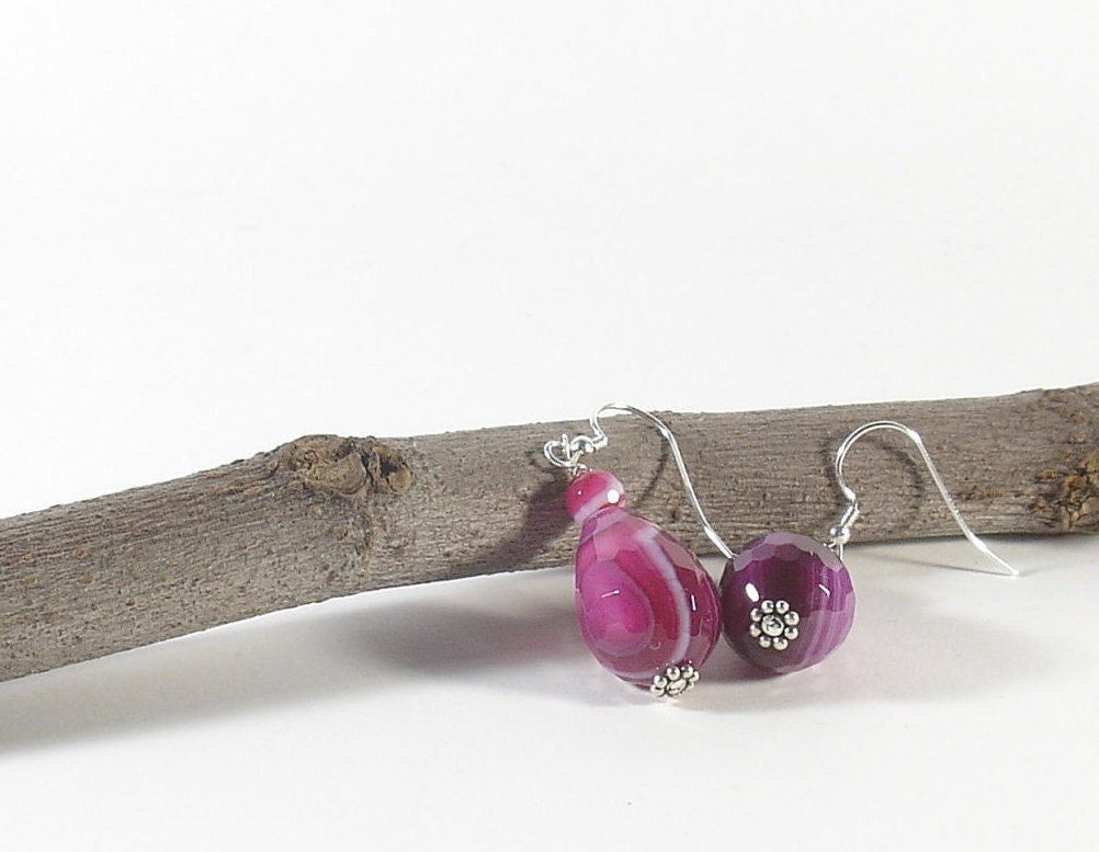 Agate earrings. Silver earrings with agate. Boho earrings. Purple dangle earrings. Stone earrings. Gift for her