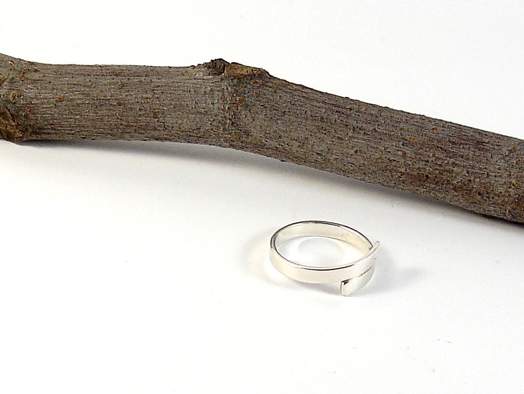 Band sterling silver womens ring. Wrapped minimal bypass ring. Silver jewelry. Wrap rings for women