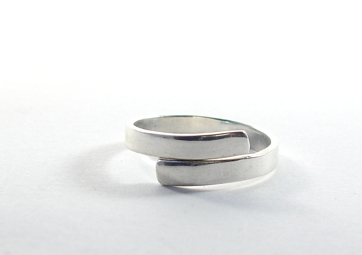 Band sterling silver womens ring. Wrapped minimal bypass ring. Silver jewelry. Wrap rings for women