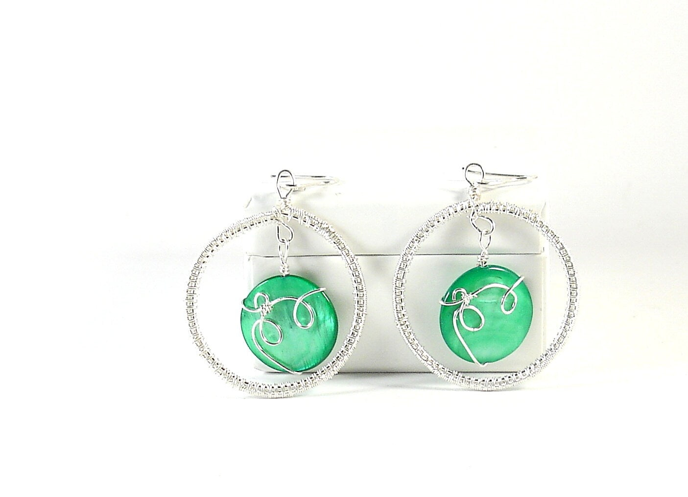 Copper wire earrings for women with green mother of pearl bead