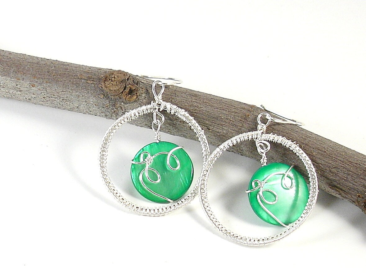 Copper wire earrings for women with green mother of pearl bead
